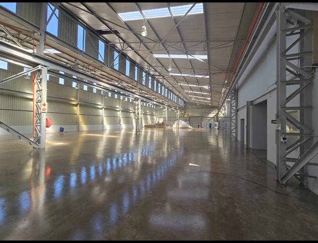 3,442M² WAREHOUSE TO LET IN DENVER
